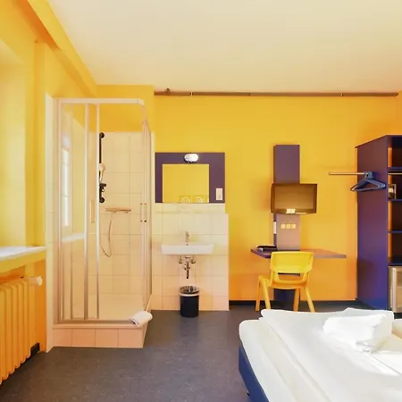 Bed'nbudget Expo-hostel Vandrerhjem